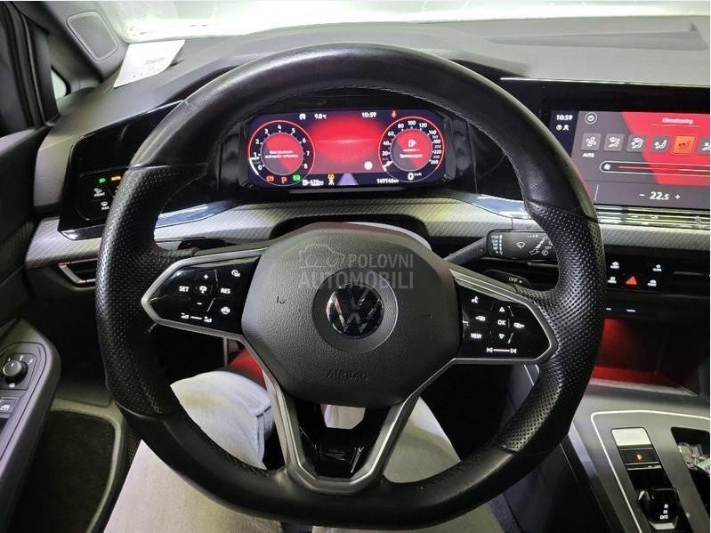 Volkswagen Golf 8 1.5 eTSI R-LINE PAN