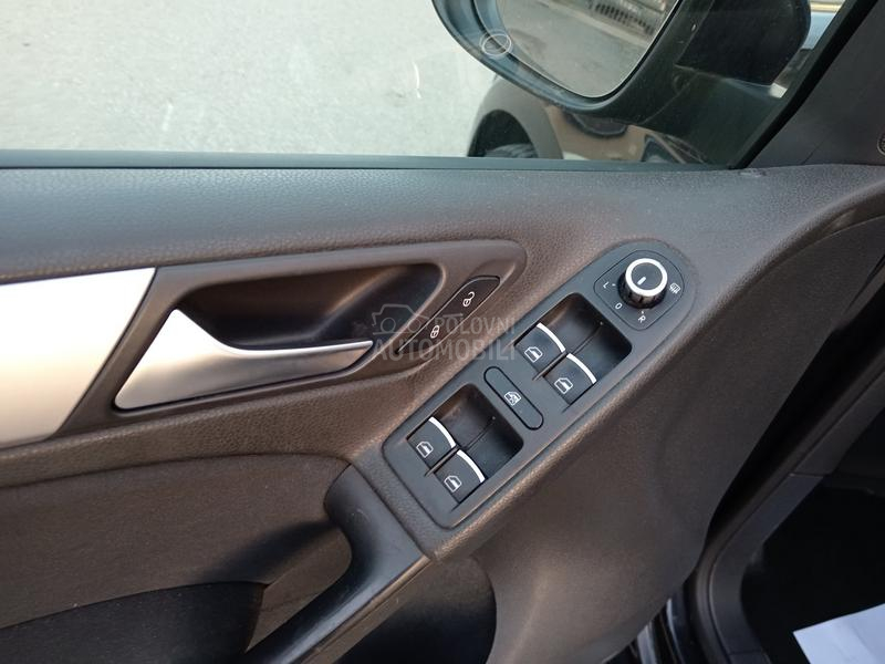 Volkswagen Golf 6 1.6 tdi R line