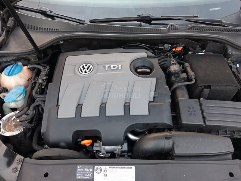 Volkswagen Golf 6 1.6 tdi R line