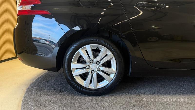 Peugeot 308 //1.6 HDI/PANO/KAM