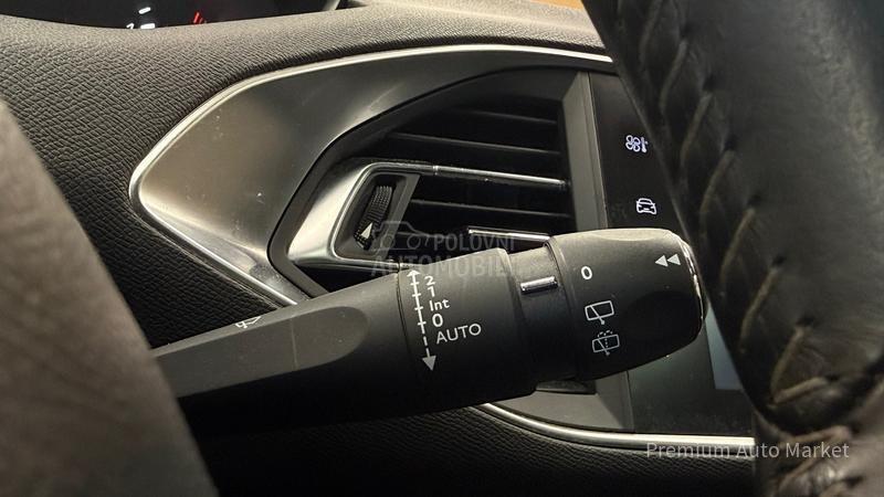 Peugeot 308 //1.6 HDI/PANO/KAM