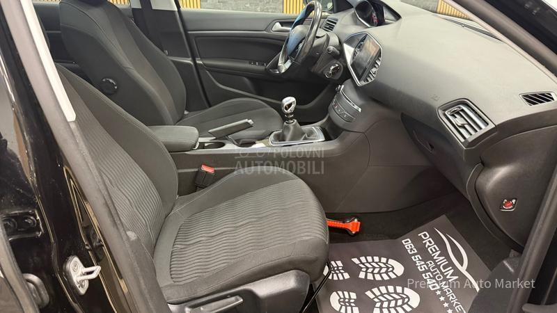 Peugeot 308 //1.6 HDI/PANO/KAM