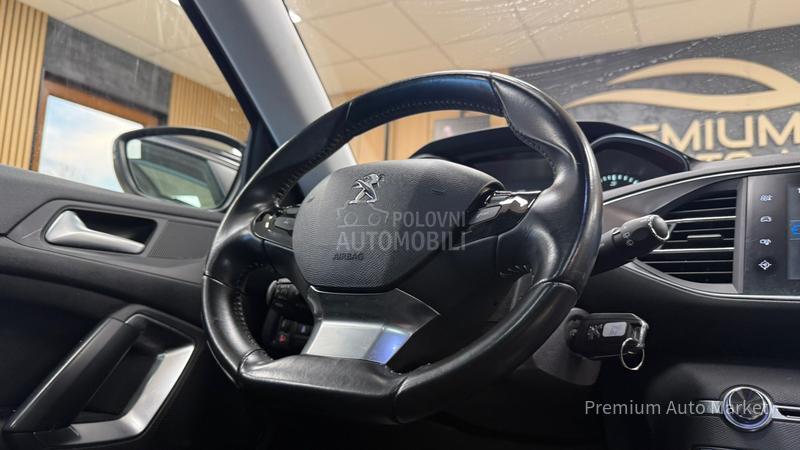 Peugeot 308 //1.6 HDI/PANO/KAM