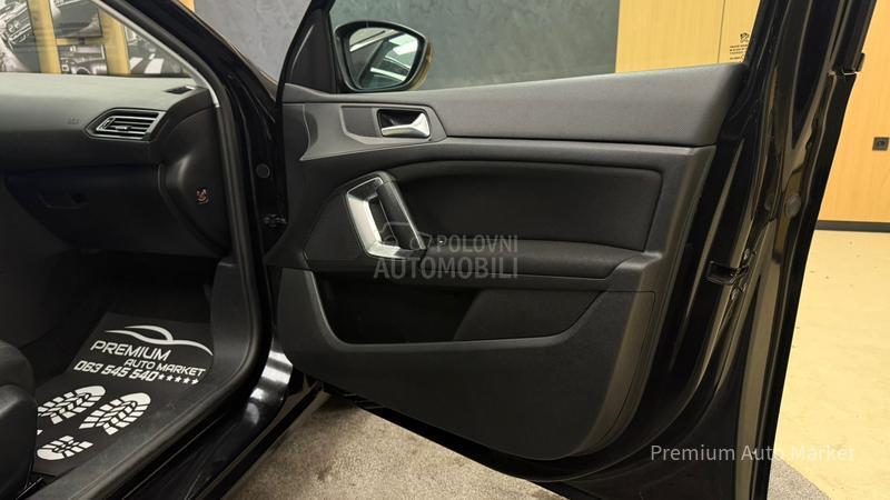 Peugeot 308 //1.6 HDI/PANO/KAM
