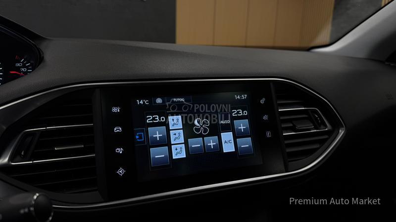 Peugeot 308 //1.6 HDI/PANO/KAM