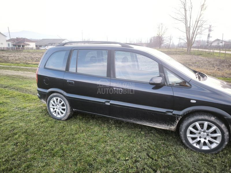 Opel Zafira 