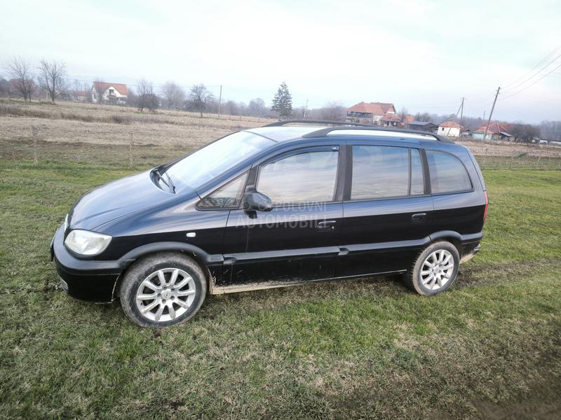 Opel Zafira 