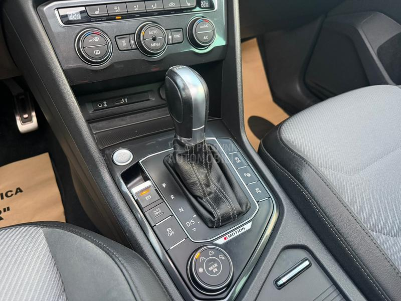 Volkswagen Tiguan 2.0 R-LINE PANO VIRT