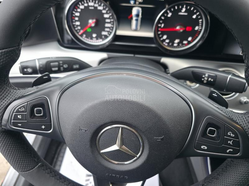 Mercedes Benz E 220 2.0 A.U.T.O.M.A.T.I