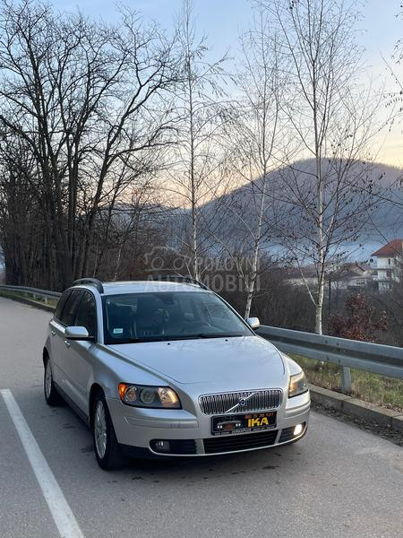 Volvo V50 PARTIKLE OPREMA