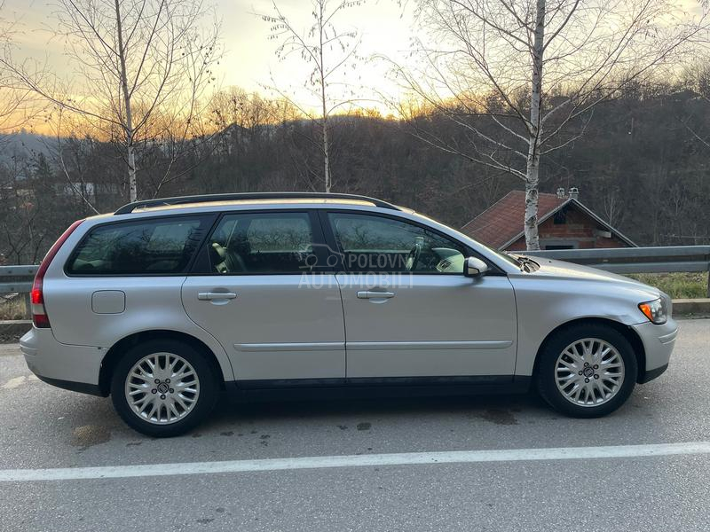 Volvo V50 PARTIKLE OPREMA