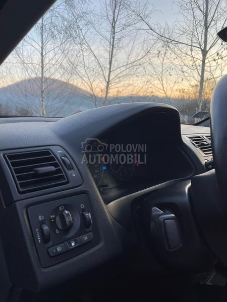 Volvo V50 PARTIKLE OPREMA
