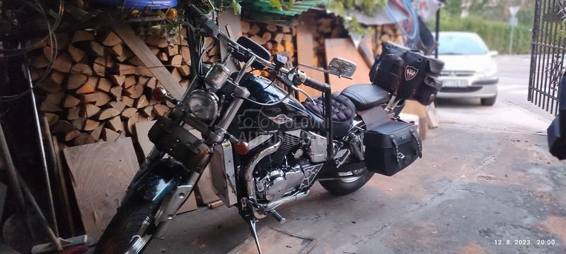 Suzuki Marauder VZ800