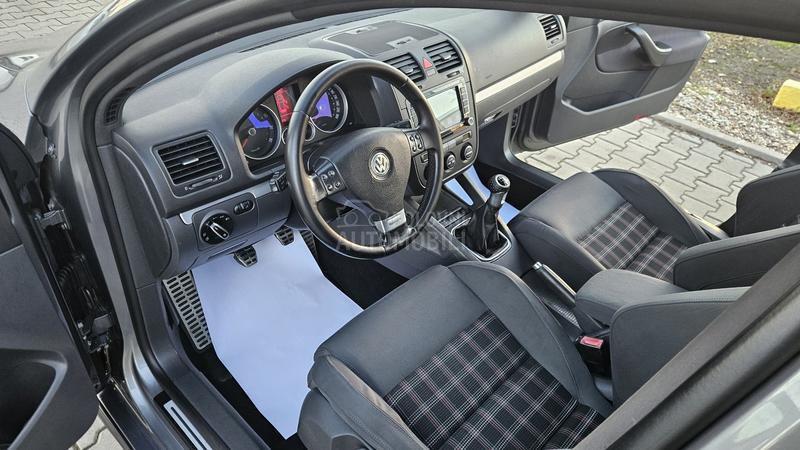 Volkswagen Golf 5 2.0 FSI G.T.I