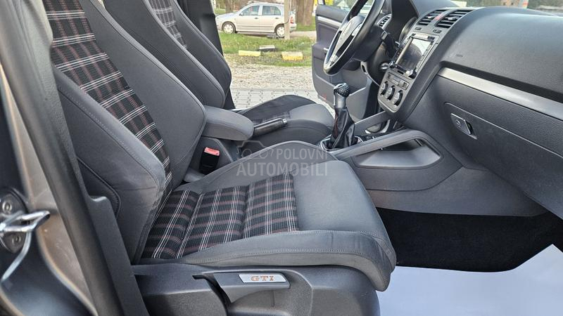 Volkswagen Golf 5 2.0 FSI G.T.I