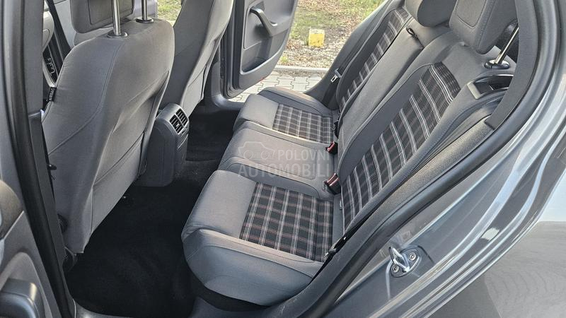 Volkswagen Golf 5 2.0 FSI G.T.I