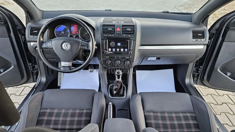 Volkswagen Golf 5 2.0 FSI G.T.I