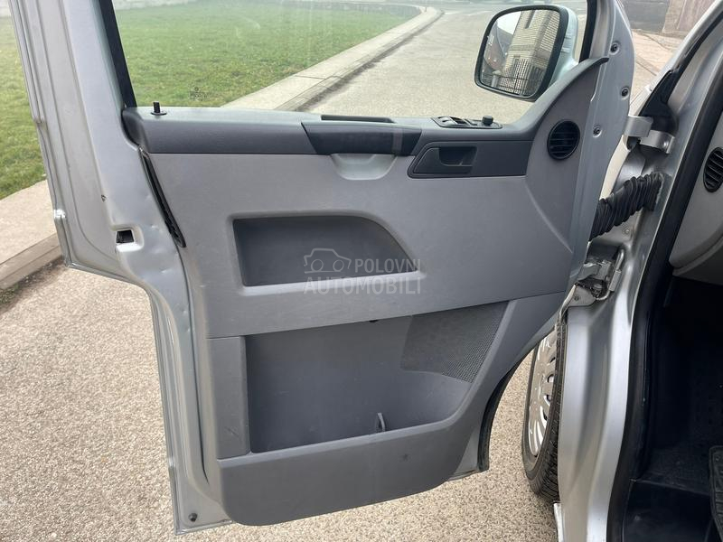 Volkswagen Transporter T5 NOV