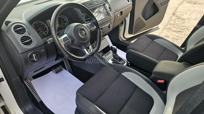Volkswagen Tiguan 2.0TDI R-LINE 4MOT