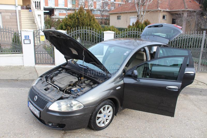 Fiat Croma 1.9mJet niska polisa