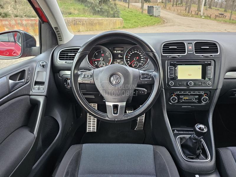 Volkswagen Golf 6 1.6TDI/STYLE/N O V
