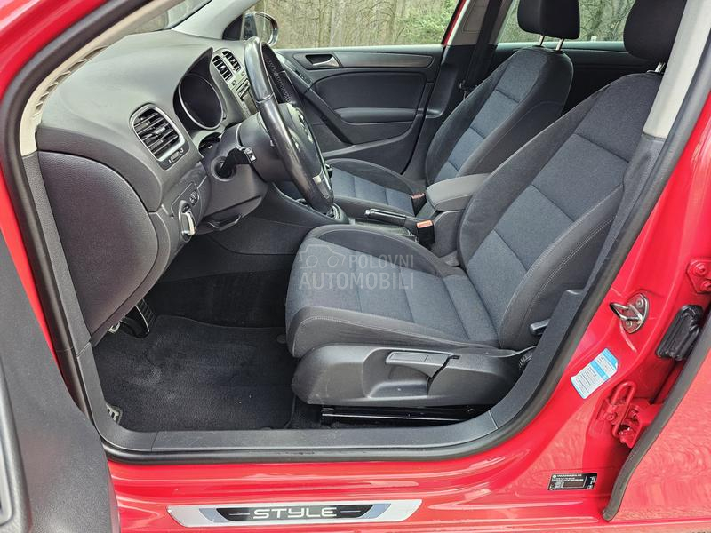 Volkswagen Golf 6 1.6TDI/STYLE/N O V