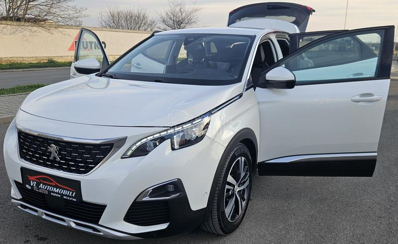 Peugeot 3008 1.5HDI ALLURE