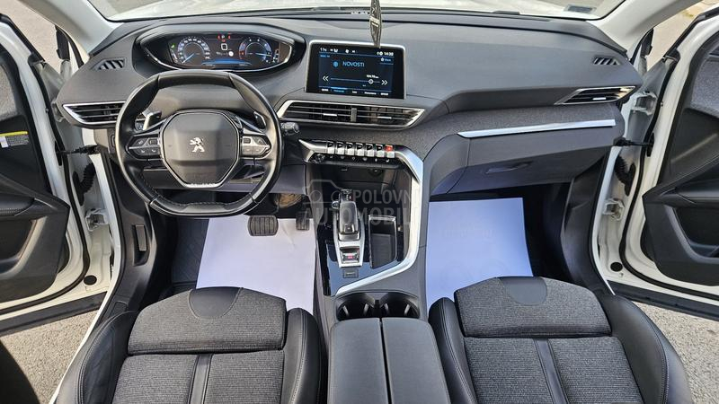Peugeot 3008 1.5HDI ALLURE