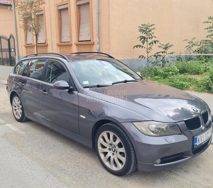 BMW 318 E90