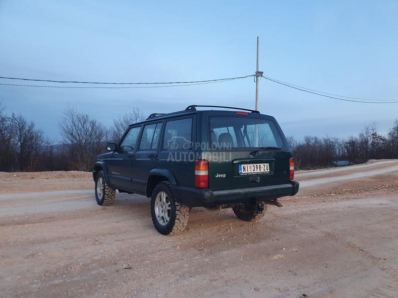Jeep Cherokee 