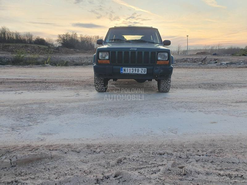 Jeep Cherokee 