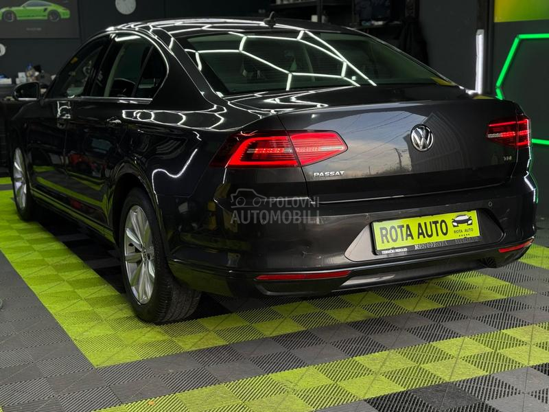 Volkswagen Passat B8 1.6TDI DSG COMFORT