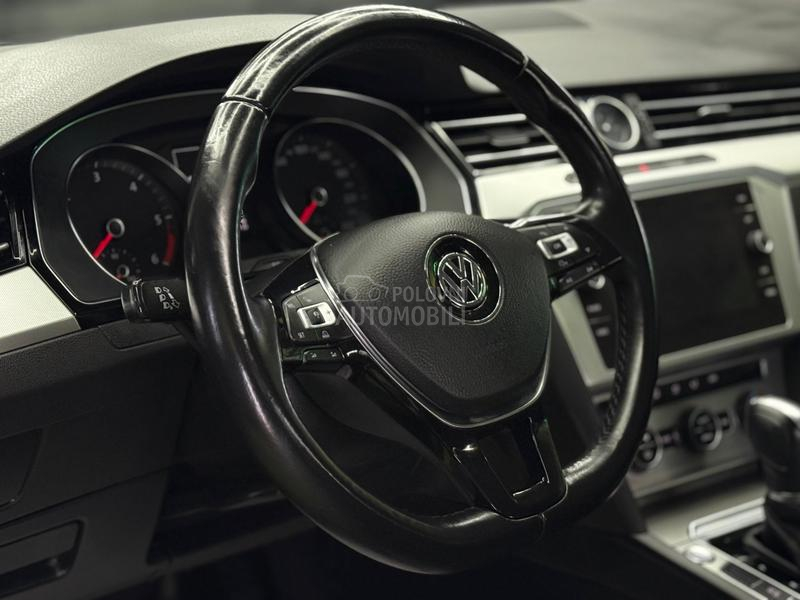 Volkswagen Passat B8 1.6TDI DSG COMFORT