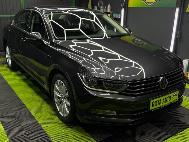 Volkswagen Passat B8 1.6TDI DSG COMFORT