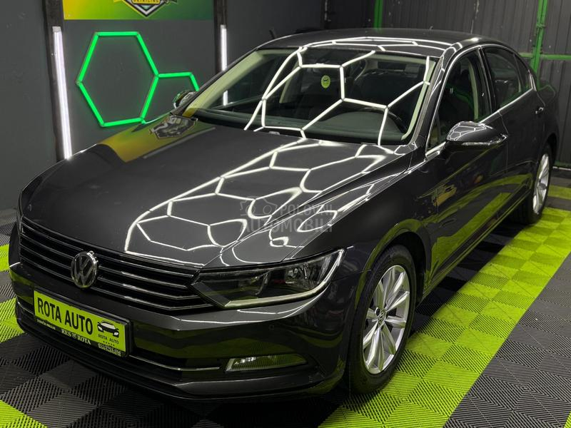 Volkswagen Passat B8 1.6TDI DSG COMFORT