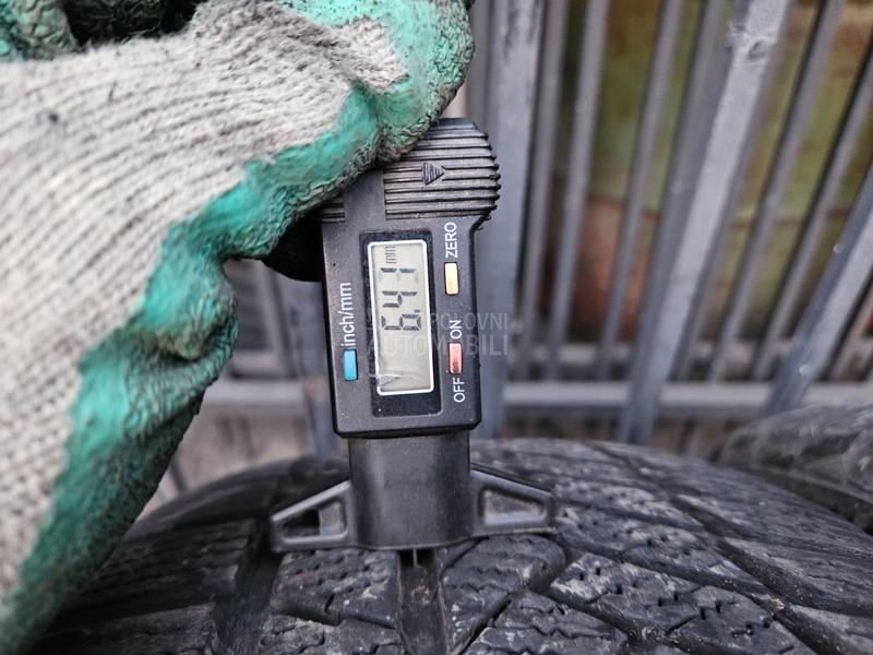 Continental 225/55 R17 Sve sezone