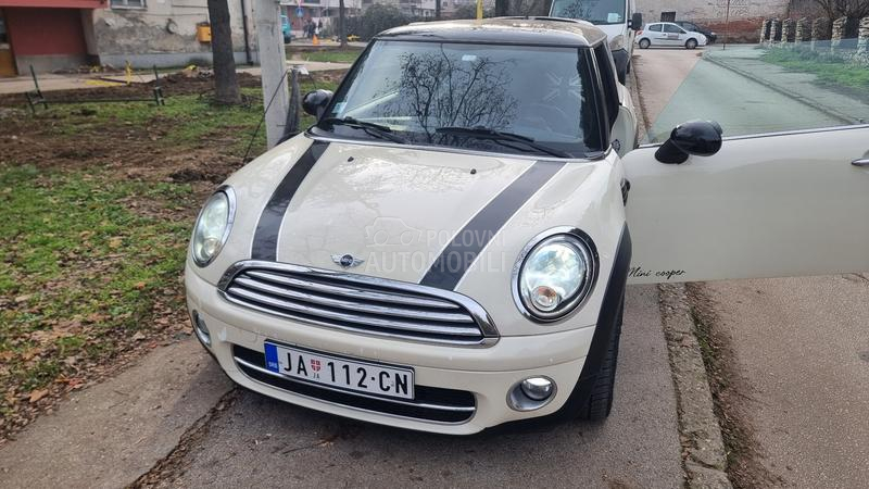 MINI Cooper 