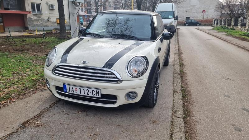 MINI Cooper 