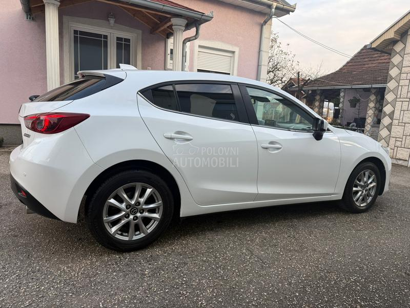 Mazda 3 2.0 NAV LED CH