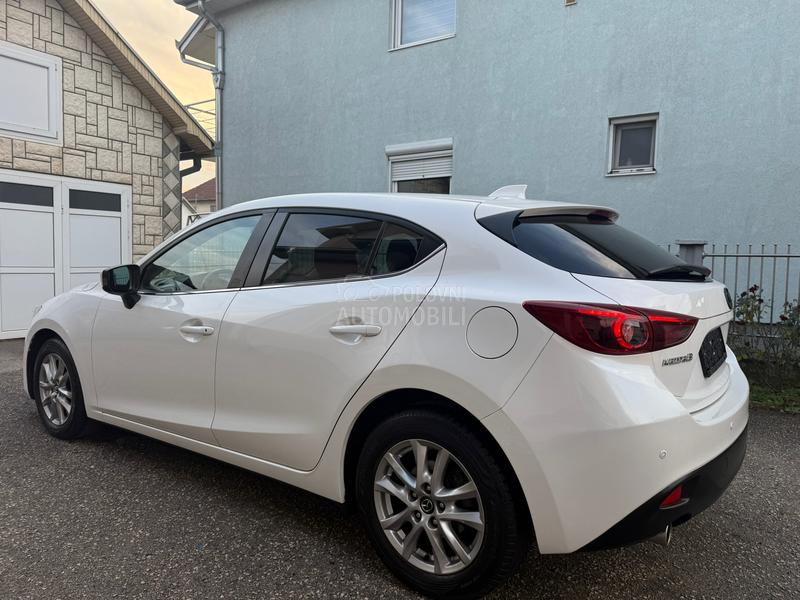 Mazda 3 2.0 NAV LED CH