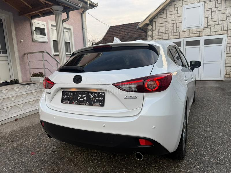 Mazda 3 2.0 NAV LED CH