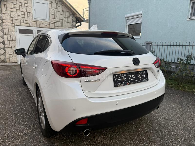 Mazda 3 2.0 NAV LED CH