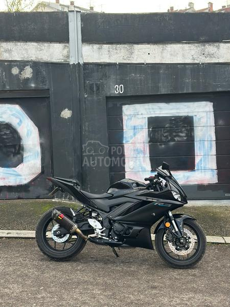 Yamaha r3
