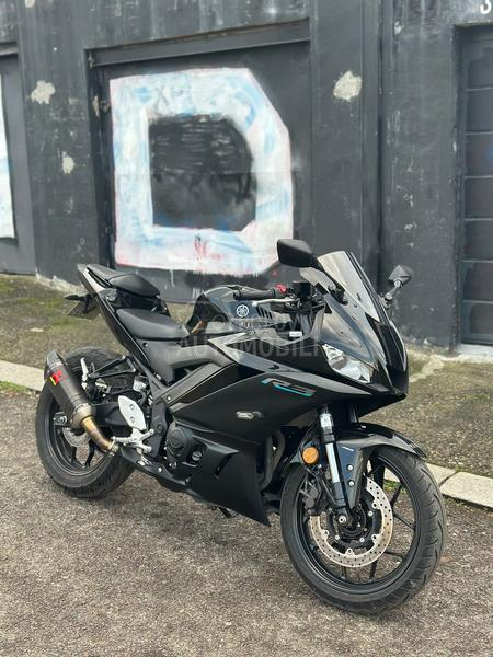 Yamaha r3