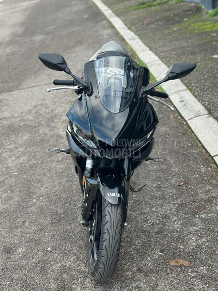 Yamaha r3