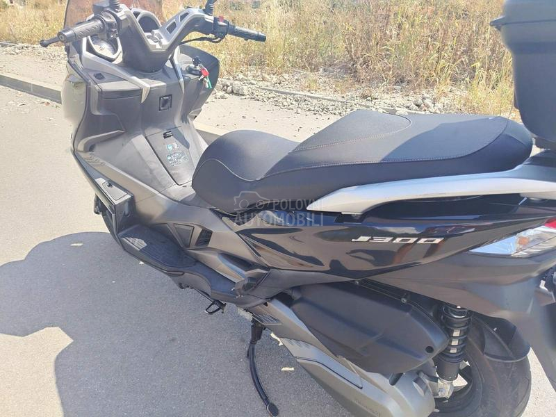 Kawasaki j300