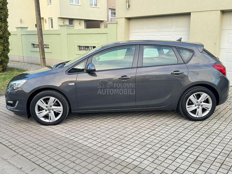 Opel Astra J N.O.V COSMO 1.7CDTI