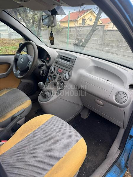 Fiat Panda 4x4 climbing