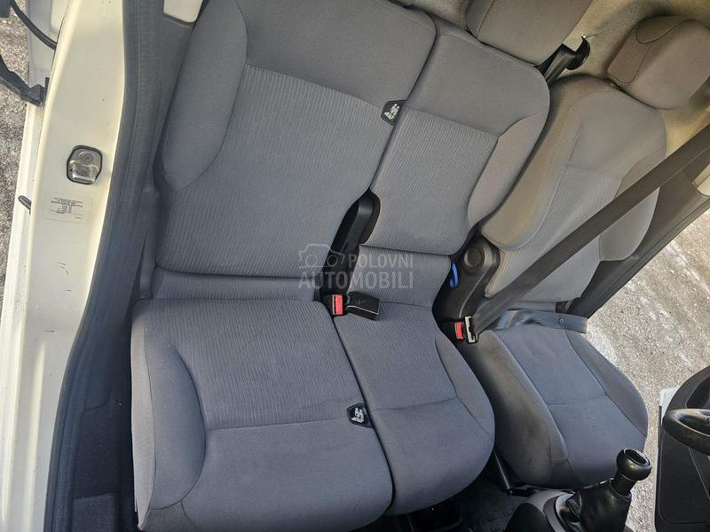 Peugeot Partner 3 SEDIŠTA/MAXI N1