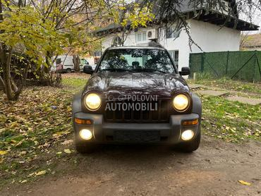 Jeep Liberty 2.4 sport 4x4
